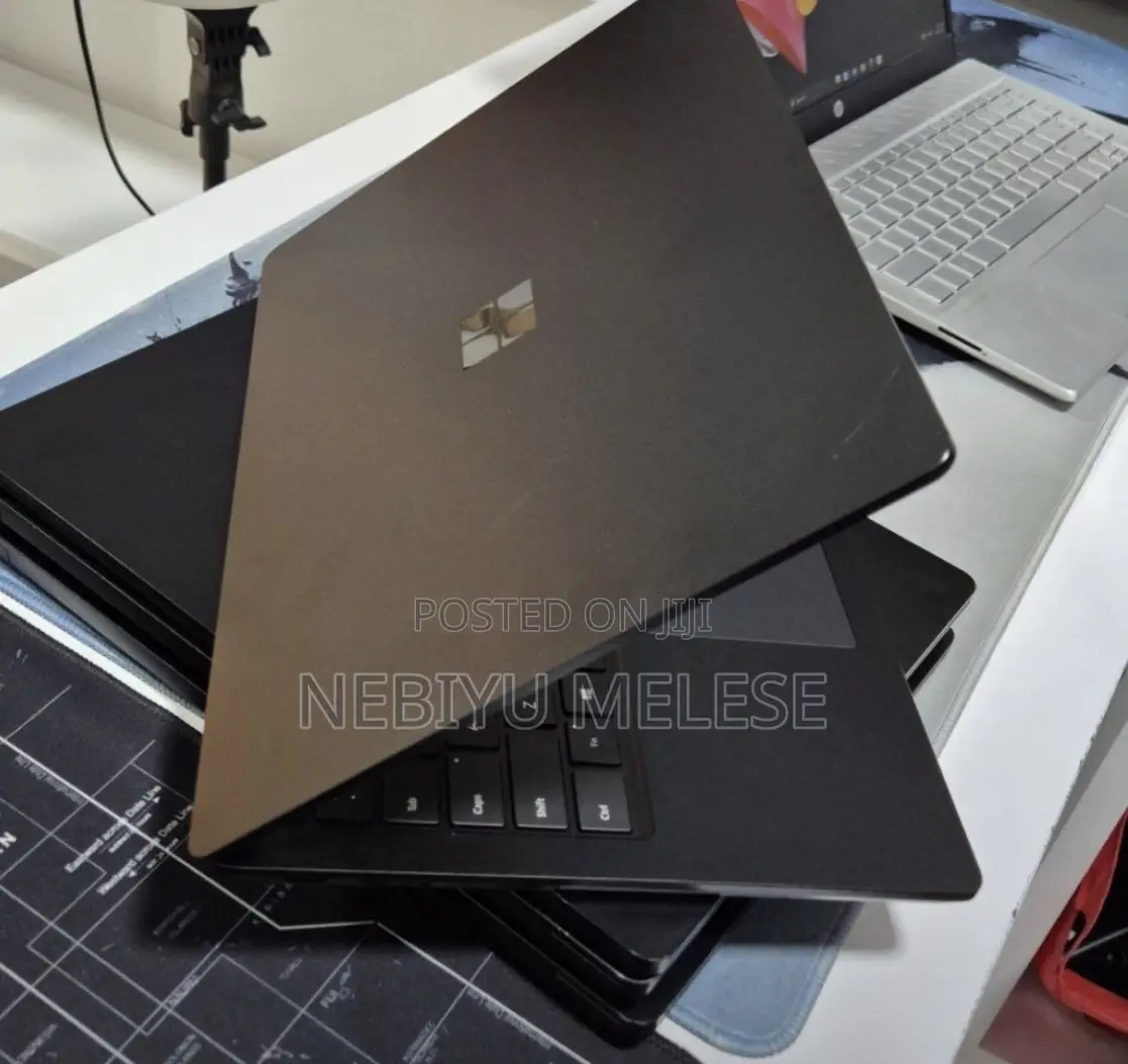 New Laptop Microsoft Surface 16GB Intel Core i5 SSD 256GB