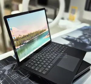 New Laptop Microsoft Surface 16GB Intel Core i5 SSD 256GB