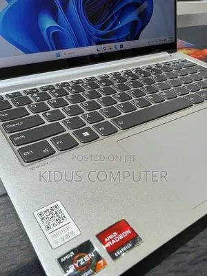 New Laptop Lenovo Ideapad 3 16GB AMD Ryzen 7 SSD 512GB