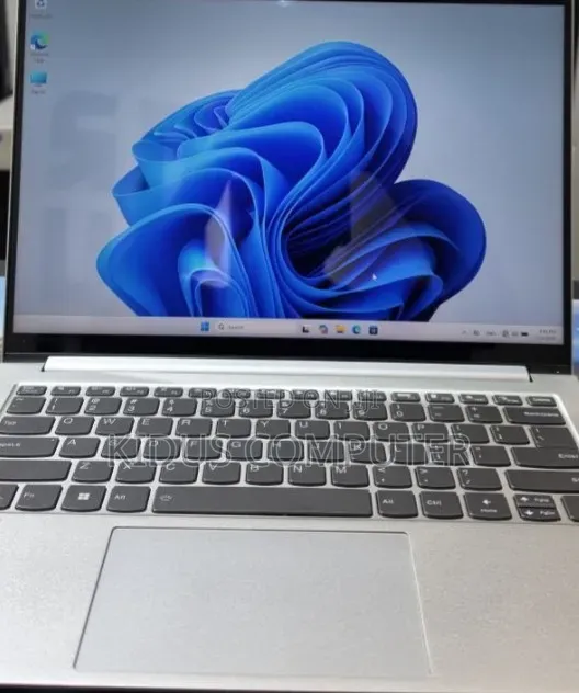 New Laptop Lenovo Ideapad 3 16GB AMD Ryzen 7 SSD 512GB