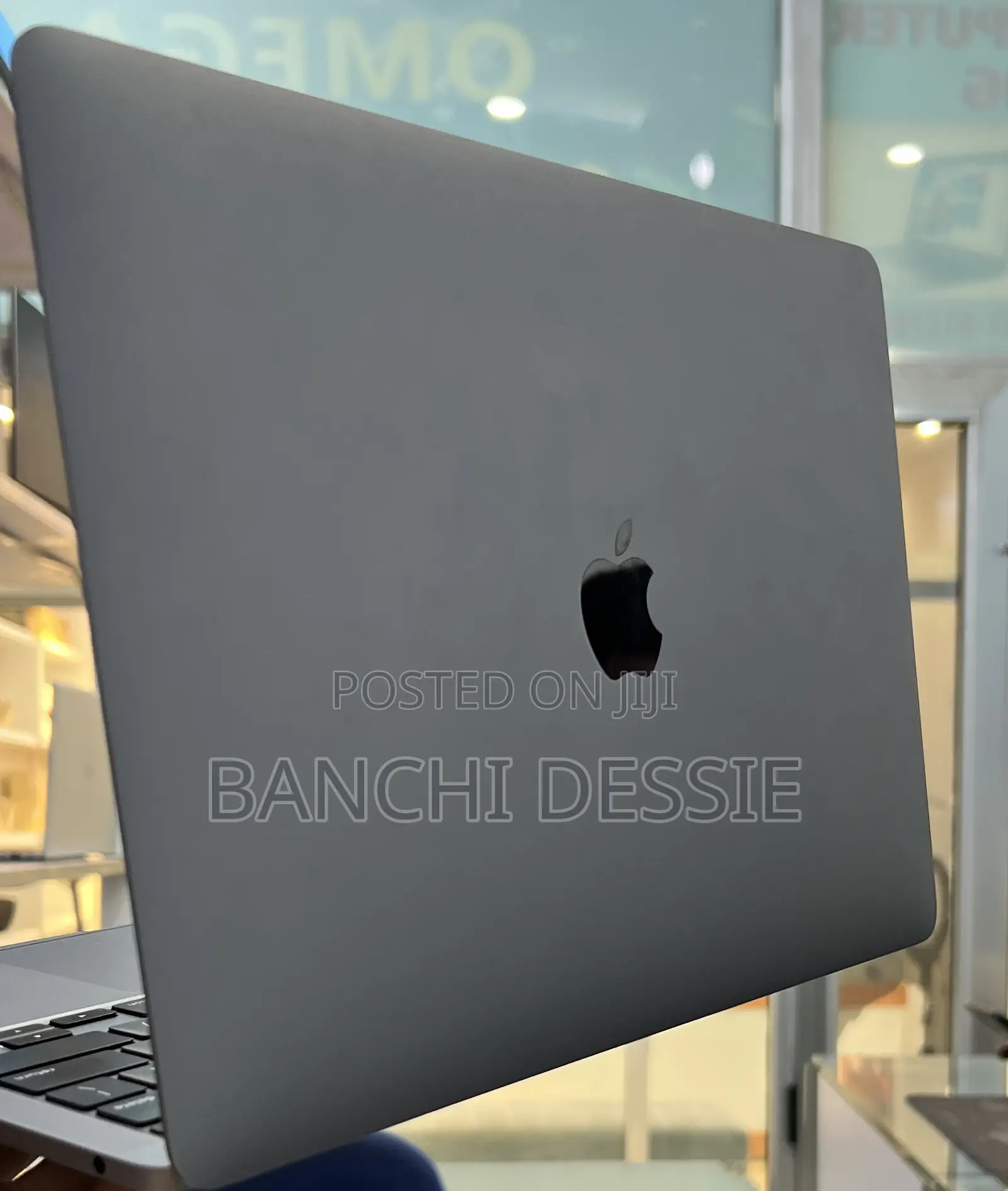 New Laptop Apple MacBook Air 2020 M1 16GB Apple M1 SSD 256GB