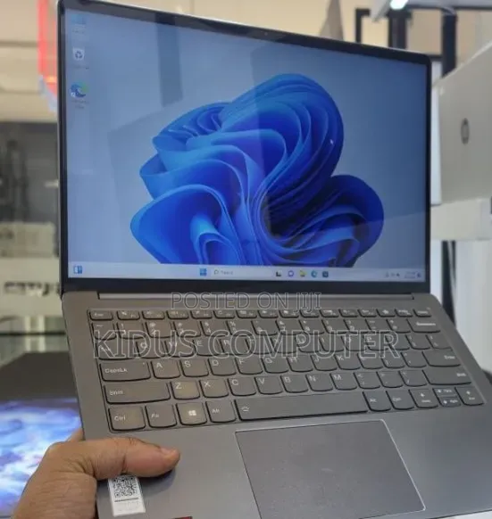 New Laptop Lenovo Ideapad 3 16GB AMD Ryzen 7 SSD 512GB