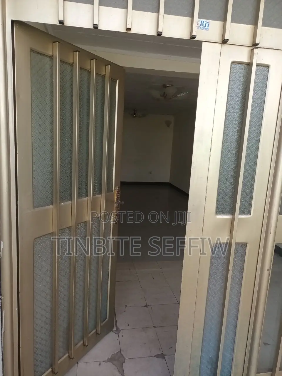 Furnished 4bdrm Villa in Bole for sale