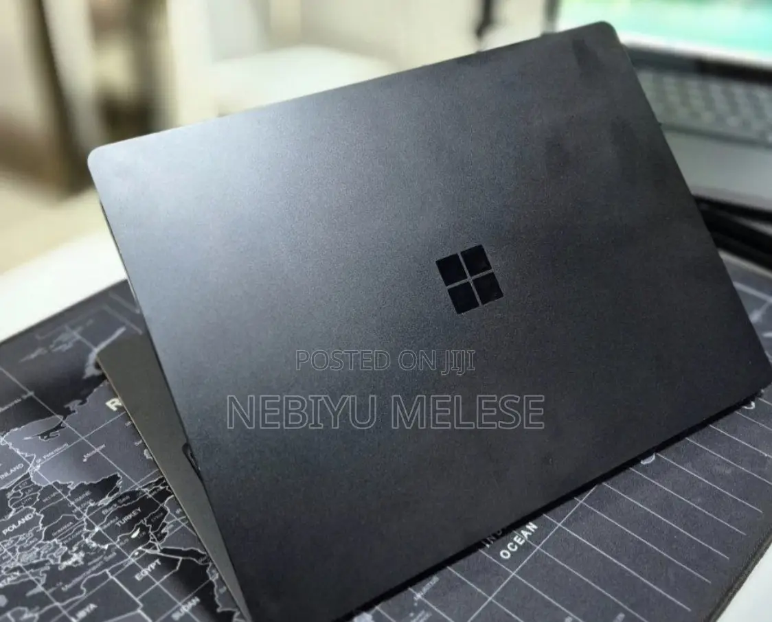 New Laptop Microsoft Surface 16GB Intel Core i7 SSD 256GB