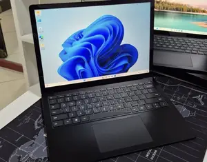 New Laptop Microsoft Surface 16GB Intel Core i7 SSD 256GB
