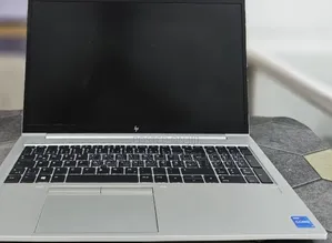 New Laptop HP ZBook Studio G8 16GB Intel Core i7 SSD 512GB