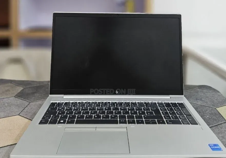 New Laptop HP ZBook Studio G8 16GB Intel Core i7 SSD 512GB