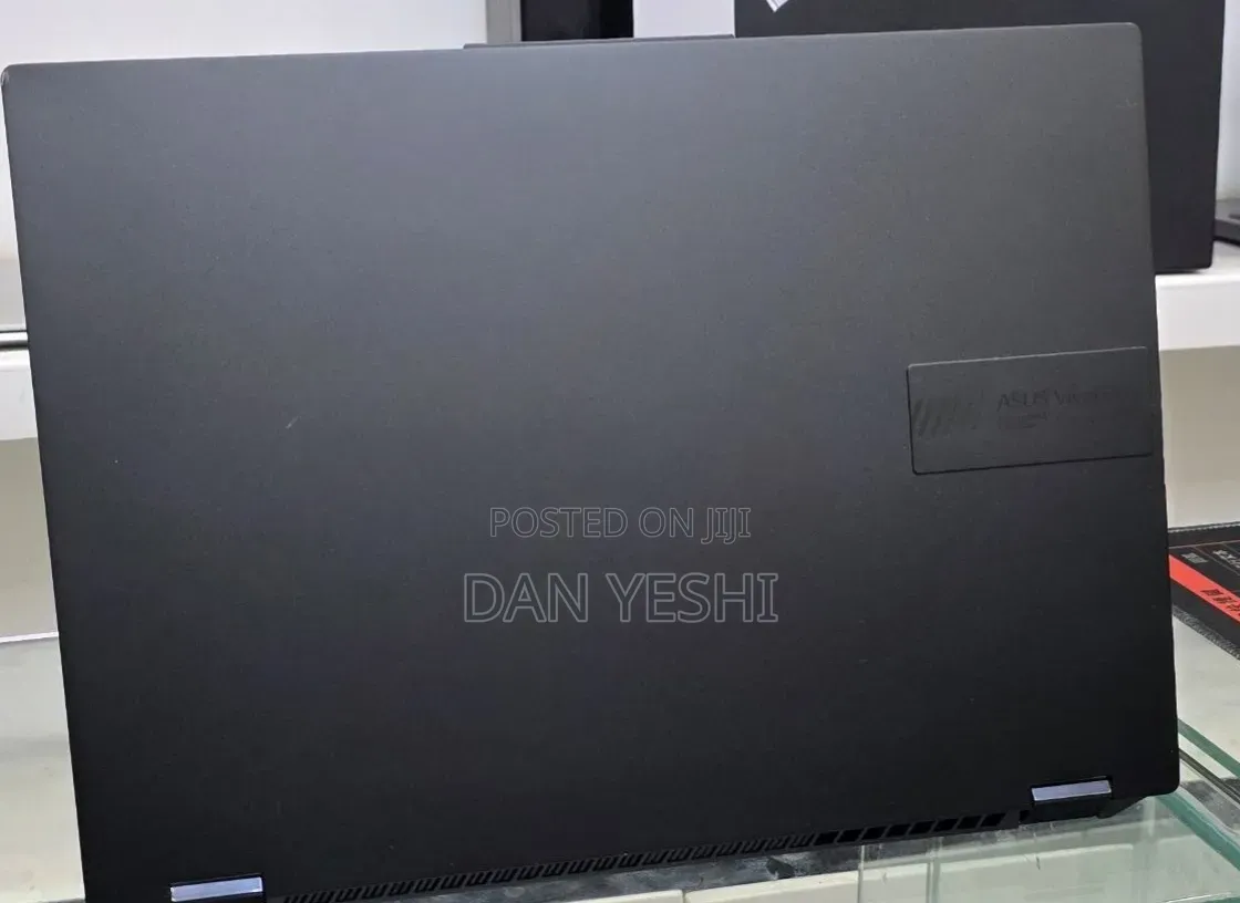 New Laptop Asus Vivobook 15 16GB Intel Core i9 SSD 1T