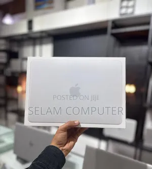 New Laptop Apple MacBook Neo 2026 8GB Intel Core Ultra 5 SSD 256GB