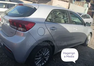 Kia Rio 2018 Silver