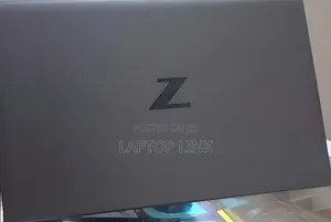 New Laptop HP ZBook Firefly G8 16GB Intel Core i7 SSD 512GB