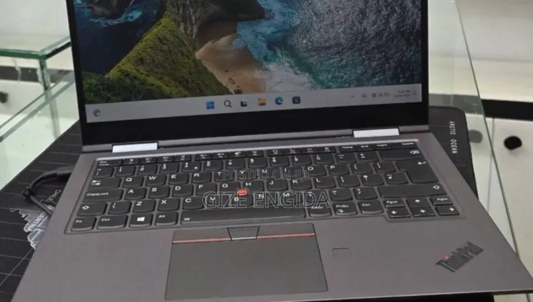 New Laptop Lenovo ThinkPad X1 Yoga 16GB Intel Core i7 SSD 512GB