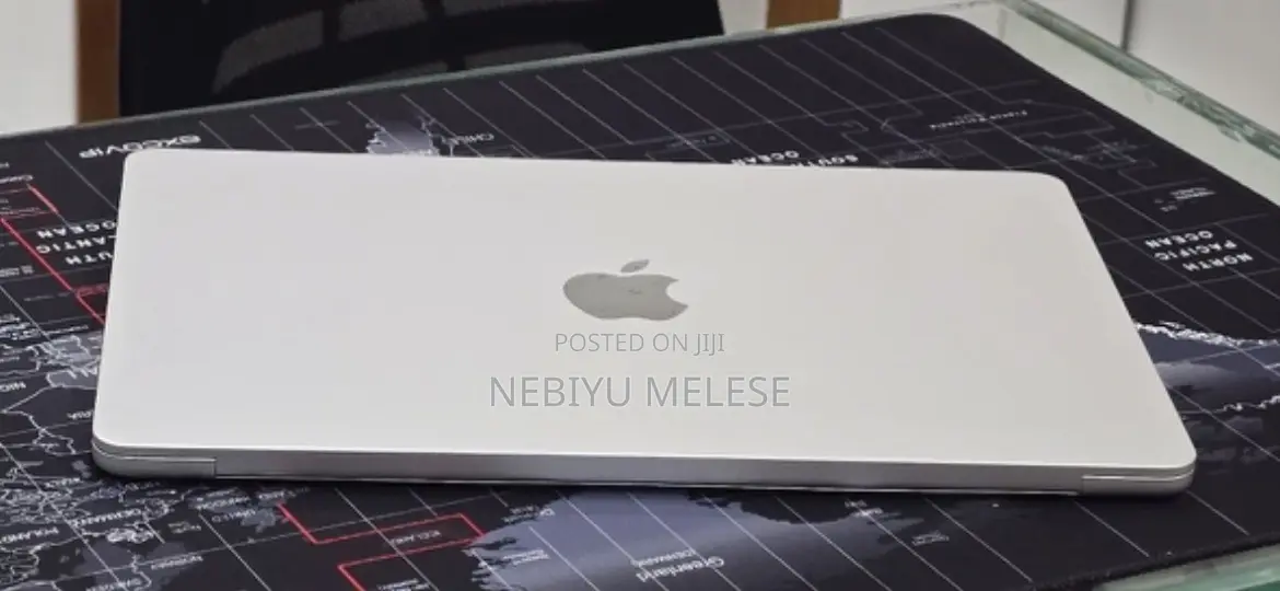 New Laptop Apple MacBook Air 2024 M3 16GB Apple M3 SSD 256GB
