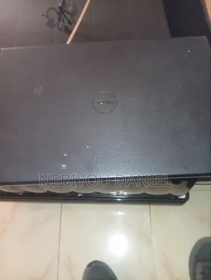 Laptop Dell Vostro 15 3559 4GB Intel Core i5 HDD 1T