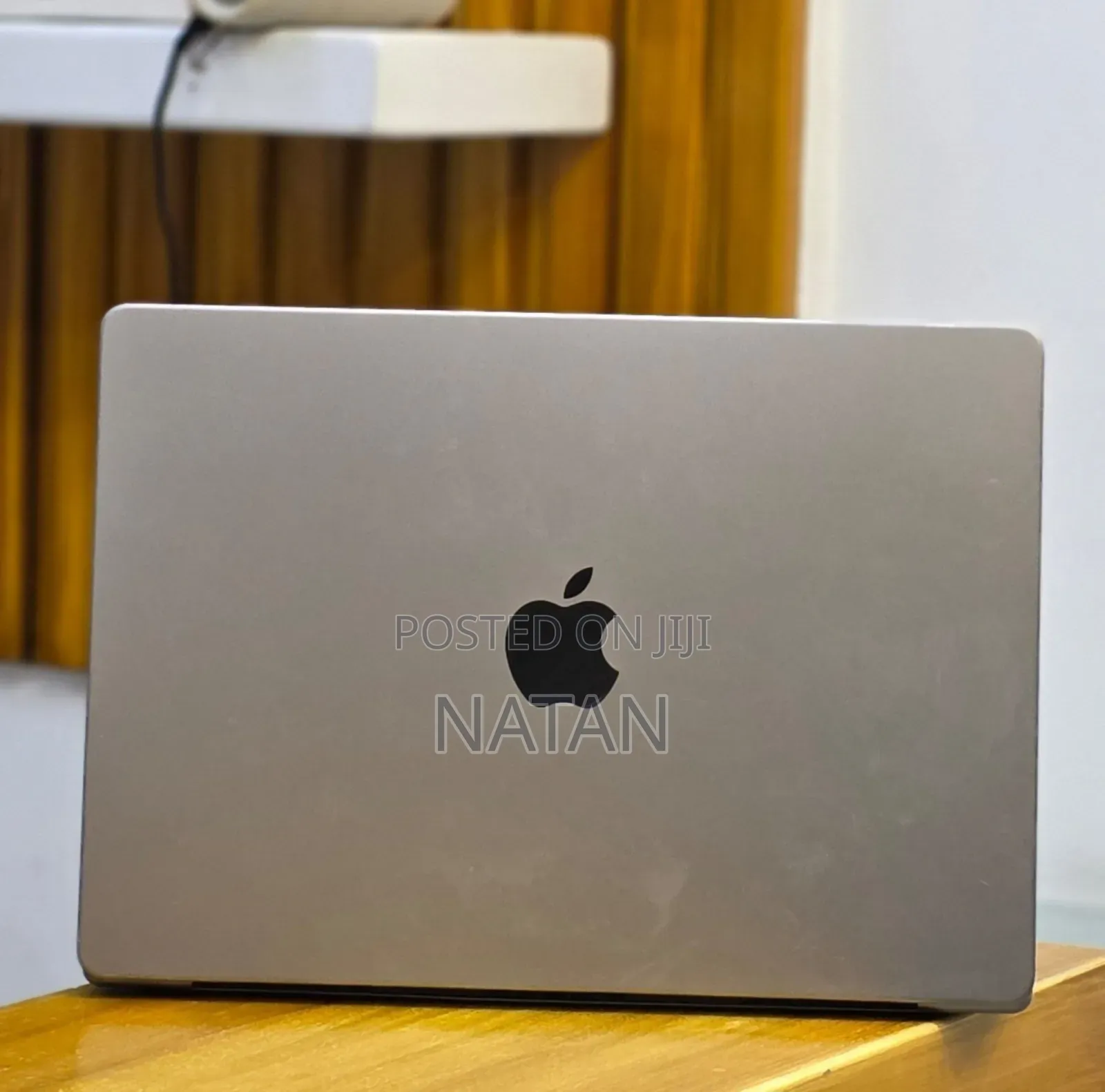New Laptop Apple MacBook Pro 2020 M1 16GB Apple M1 Pro SSD 512GB