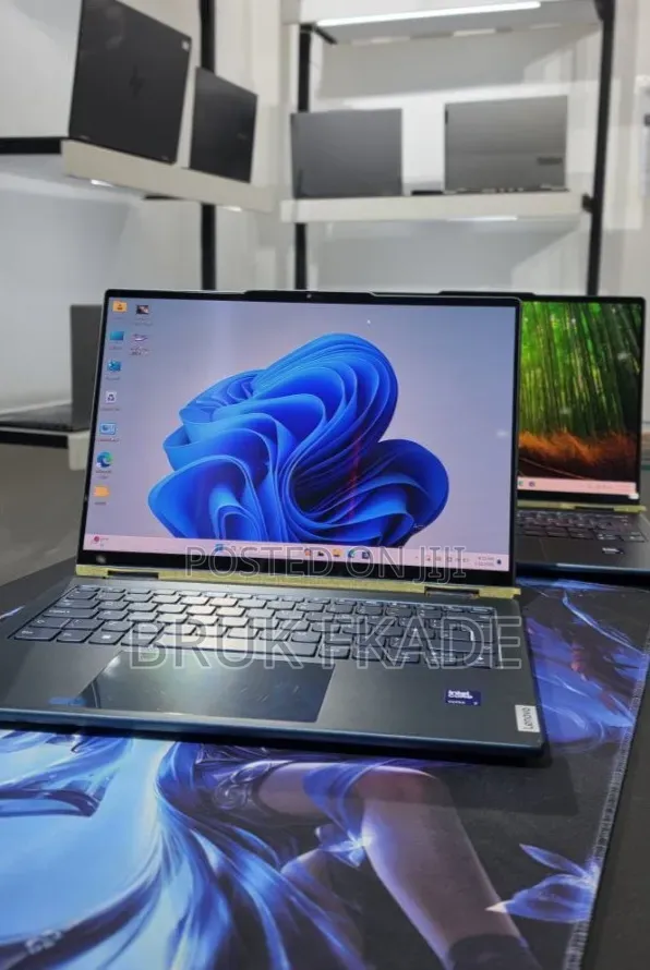 New Laptop Lenovo ThinkPad Yoga 16GB Intel Core Ultra 7 SSD 512GB