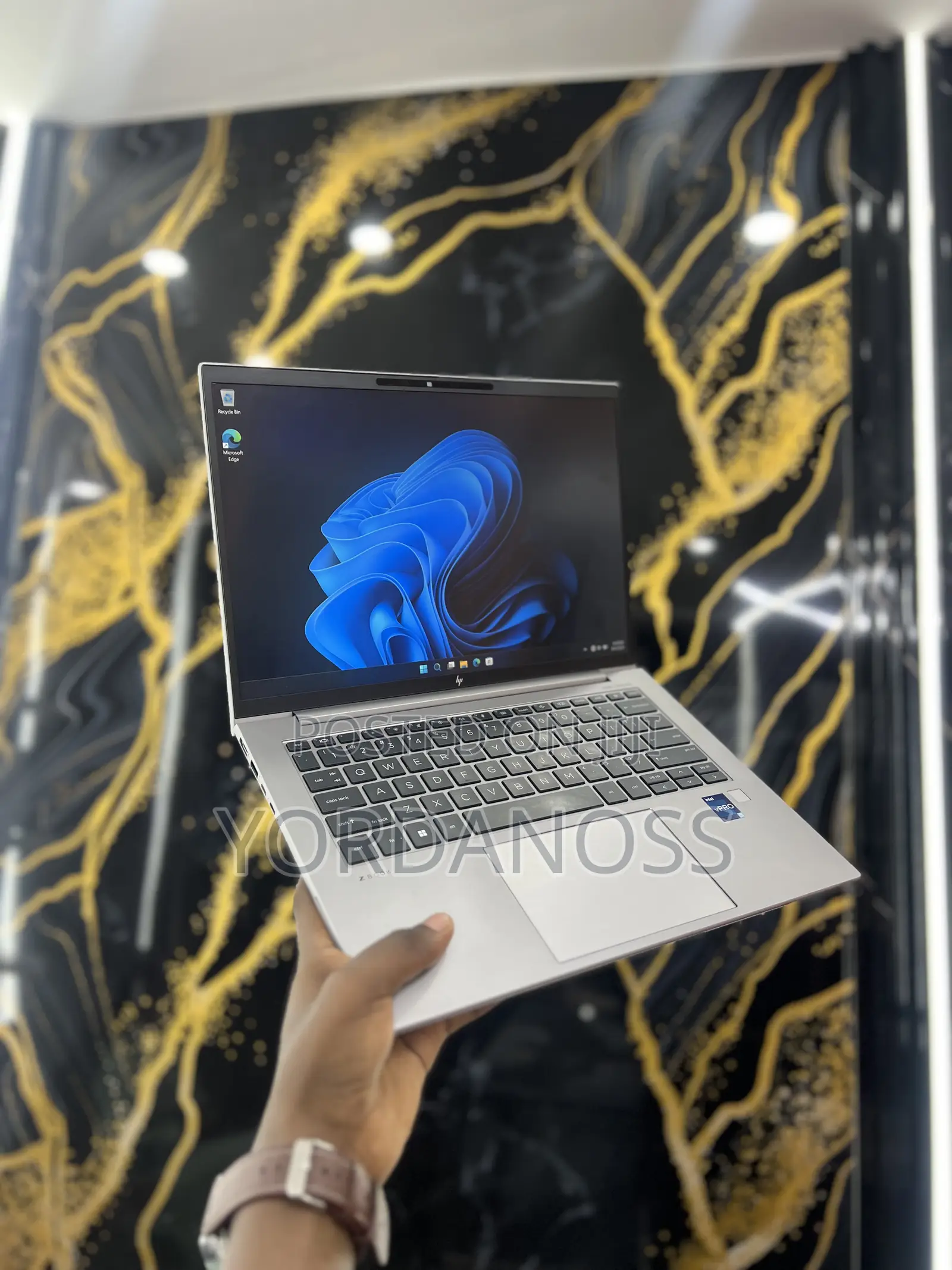 New Laptop HP ZBook Firefly 14 G10 16GB Intel Core i7 SSD 512GB