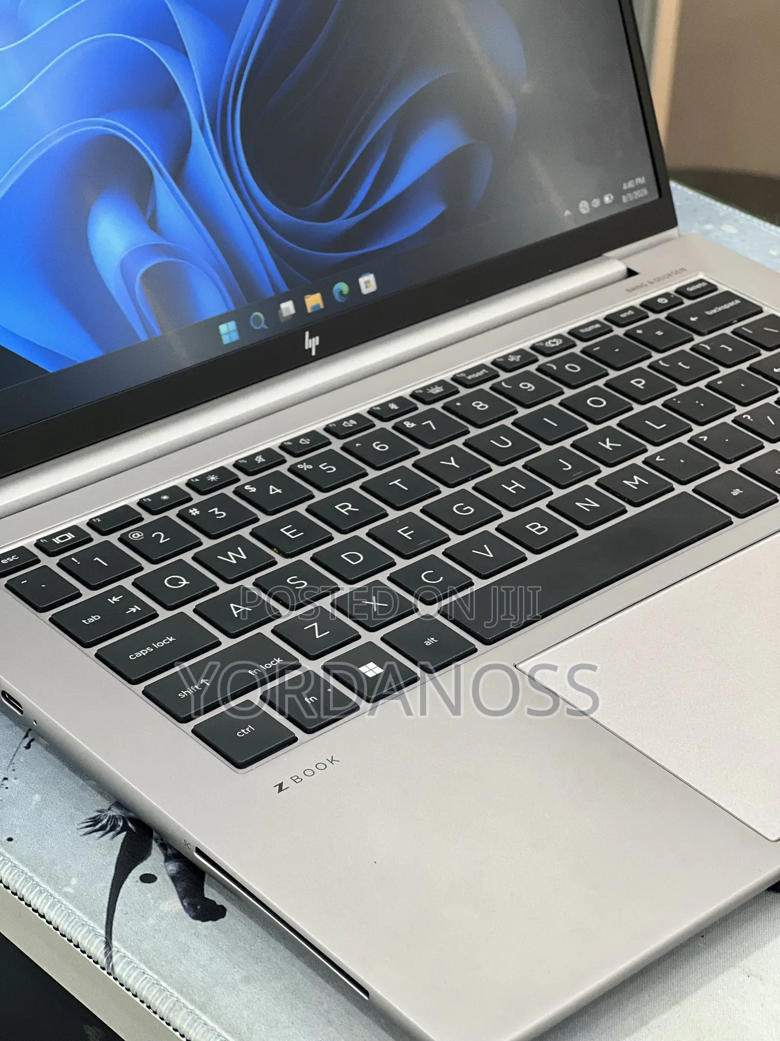 New Laptop HP ZBook Firefly 14 G10 16GB Intel Core i7 SSD 512GB