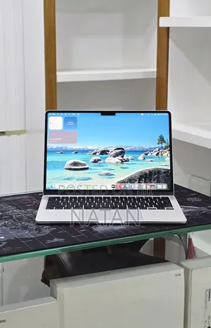 New Laptop Apple MacBook Air 2022 M2 8GB Apple M2 SSD 256GB