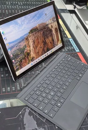New Laptop Microsoft Surface Pro 7 16GB Intel Core i7 SSD 512GB