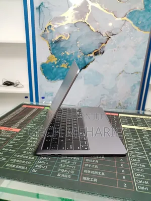 New Laptop Apple MacBook Pro 2023 M2 16GB Apple M2 SSD 512GB