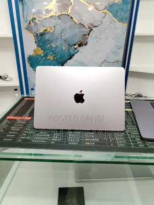 New Laptop Apple MacBook Pro 2023 M2 16GB Apple M2 SSD 512GB