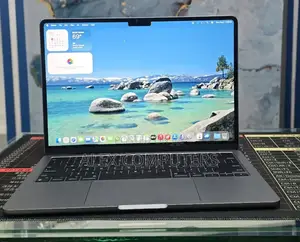 New Laptop Apple MacBook 16GB Apple M2 SSD 512GB