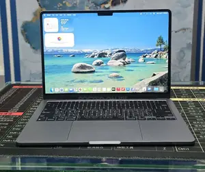 New Laptop Apple MacBook 16GB Apple M2 SSD 512GB