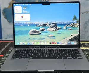 New Laptop Apple MacBook Air 2022 M2 16GB Apple M2 SSD 256GB