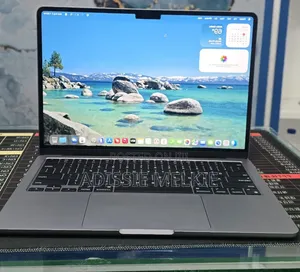 New Laptop Apple MacBook Air 2022 M2 16GB Apple M2 SSD 512GB