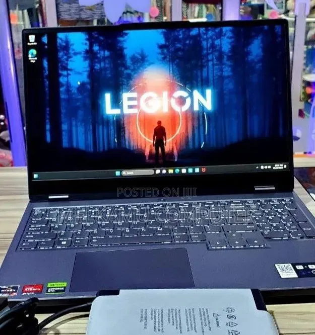 New Laptop Lenovo Legion 5 16GB AMD Ryzen 7 SSD 512GB