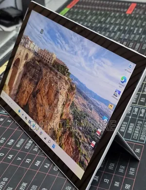 New Laptop Microsoft Surface Pro 7 16GB Intel Core i7 SSD 512GB