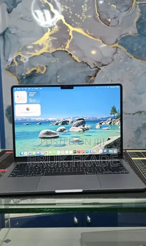 New Laptop Apple MacBook Air 2022 M2 16GB Apple M2 SSD 512GB