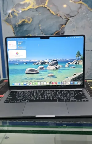 New Laptop Apple MacBook Air 2022 M2 16GB Apple M2 SSD 512GB