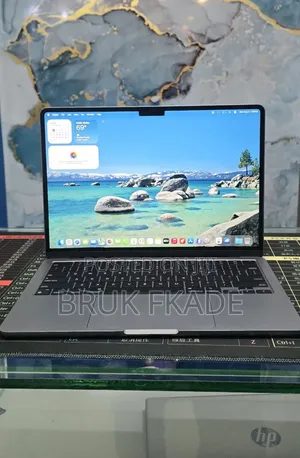 New Laptop Apple MacBook Air 2022 M2 16GB Apple M2 SSD 512GB