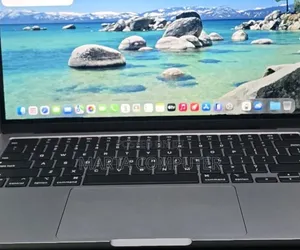 New Laptop Apple MacBook Air 2022 M2 16GB Apple M2 SSD 512GB