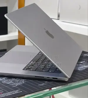 New Laptop Apple MacBook Pro 2021 M1 Max 64GB Apple M1 Max SSD 1T