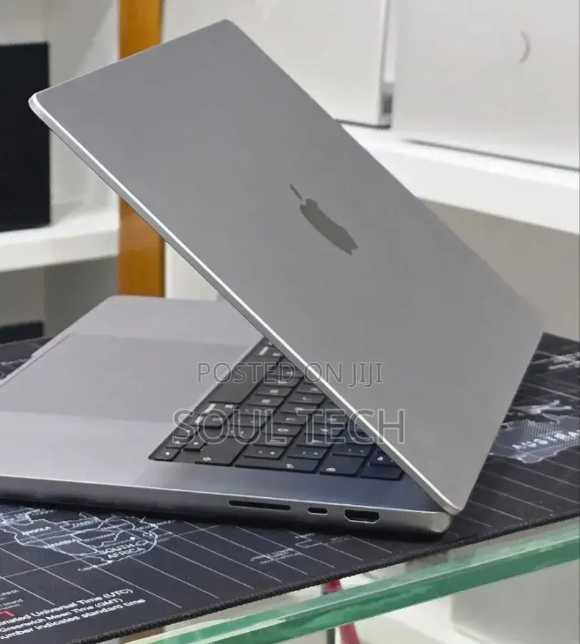 New Laptop Apple MacBook Pro 2021 M1 Max 64GB Apple M1 Max SSD 1T