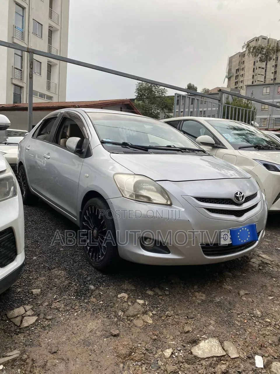 Toyota Yaris 2010 Silver
