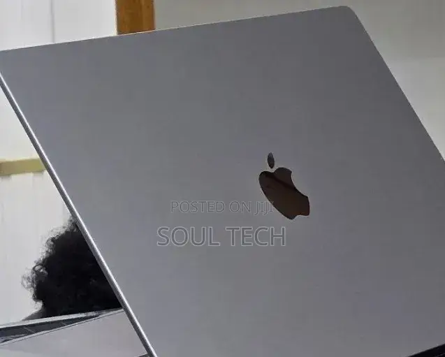 New Laptop Apple MacBook Pro 2021 M1 32GB Apple M1 Pro SSD 512GB