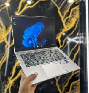 New Laptop HP ZBook Firefly 14 G10 16GB Intel Core i7 SSD 512GB