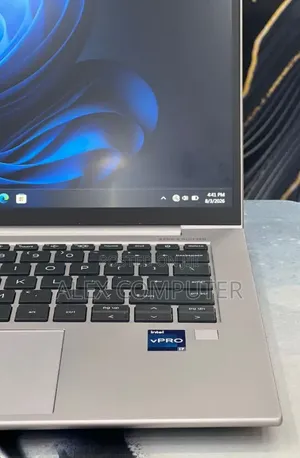New Laptop HP ZBook Firefly 14 G10 16GB Intel Core i7 SSD 512GB