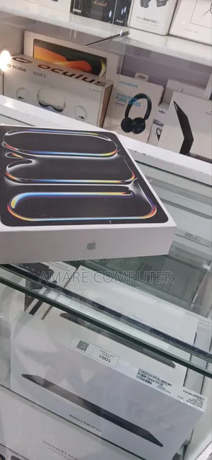 New Apple iPad Pro 13 (2025) 256 GB
