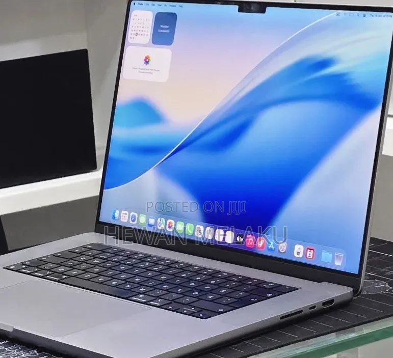 New Laptop Apple MacBook Pro 2021 M1 Max 64GB Apple M1 Max SSD 1T