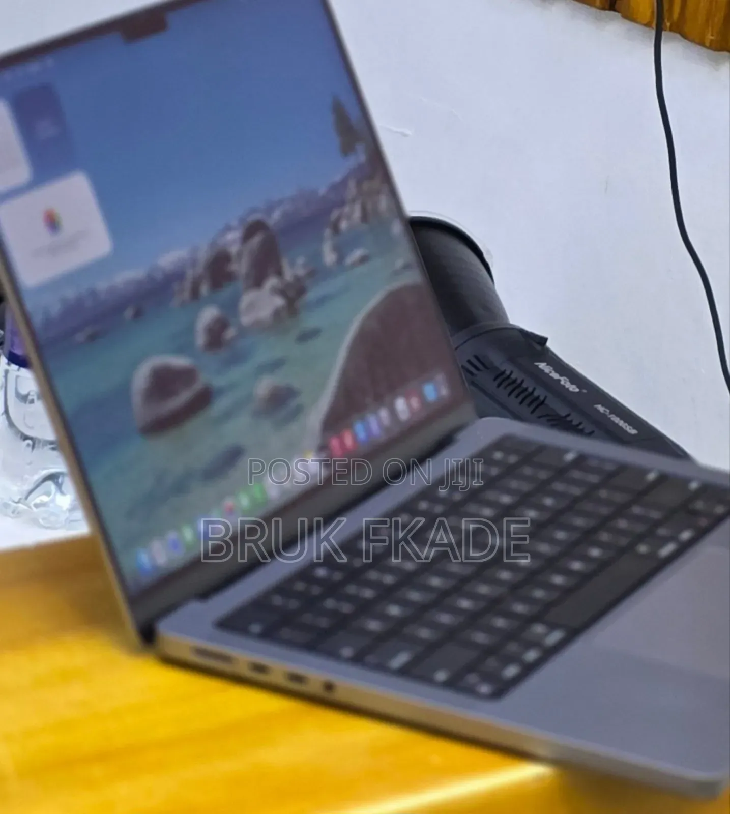 New Laptop Apple MacBook 16GB Apple M2 SSD 512GB