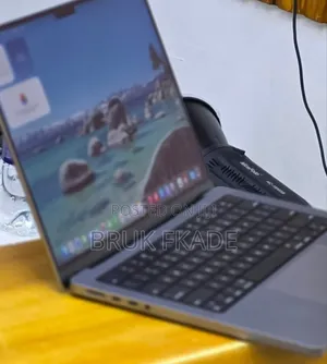 New Laptop Apple MacBook 16GB Apple M2 SSD 512GB