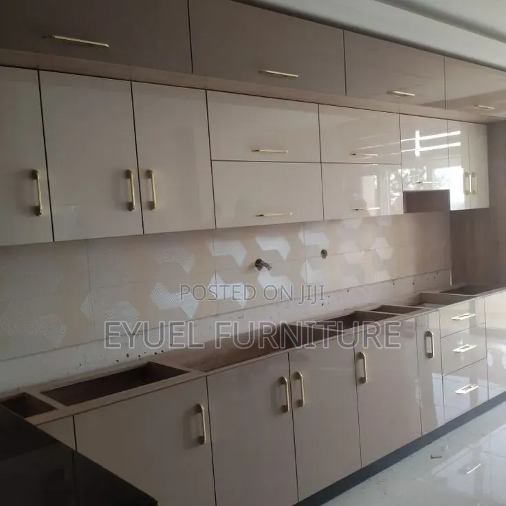 Kichen Cabinate/ኪች ካቢኔት በፈለጉት አመራጭ እና Designe እንሰራለን