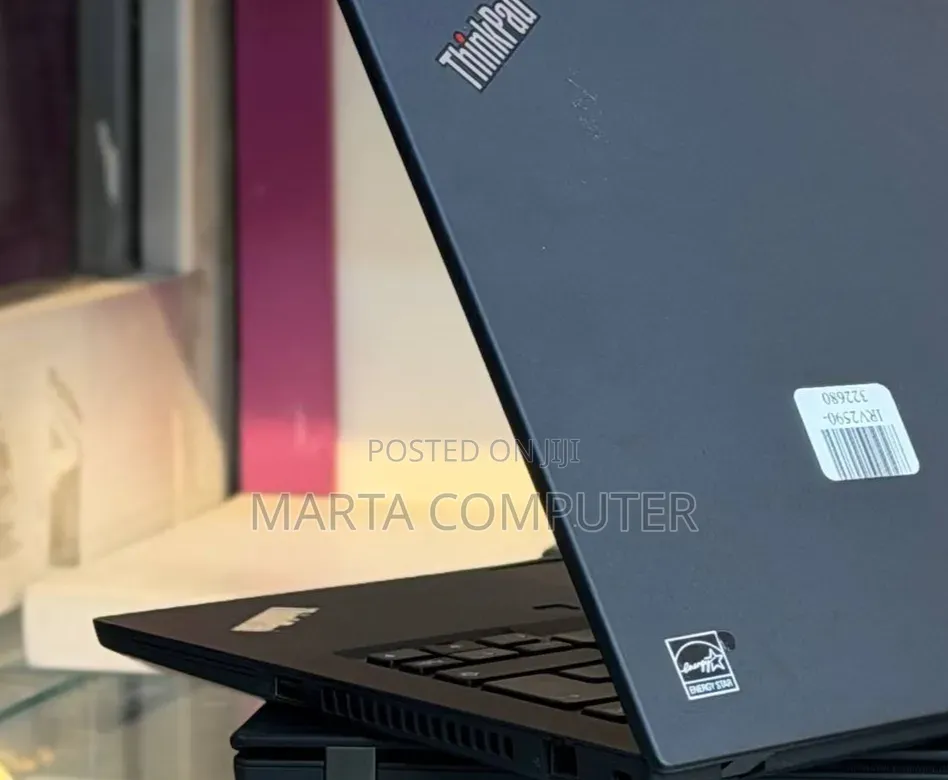 New Laptop Lenovo ThinkPad t495s 8GB AMD Ryzen 5 SSD 256GB