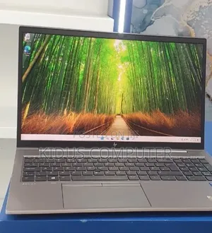 New Laptop HP ZBook Studio 16GB Intel Core i7 SSD 512GB