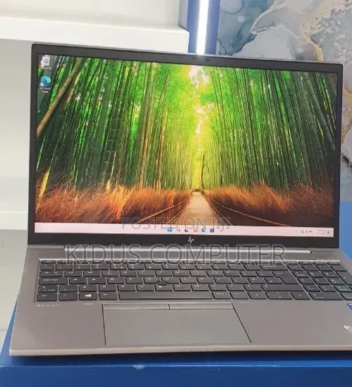 New Laptop HP ZBook Studio 16GB Intel Core i7 SSD 512GB